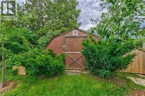 2 Brunswick Street Brantford ON N3T 1E7