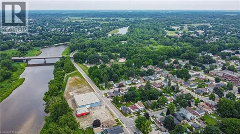 2 Brunswick Street Brantford ON N3T 1E7