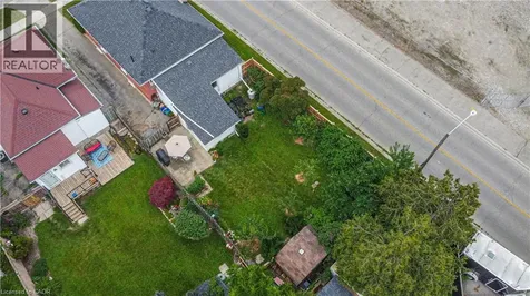 2 Brunswick Street Brantford ON N3T 1E7