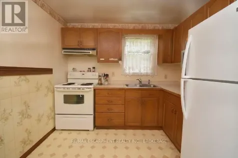 6 Viscount Road Brantford ON N3P 1J2