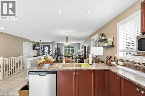34 Brooklyn Avenue Brantford ON N3T 1B4