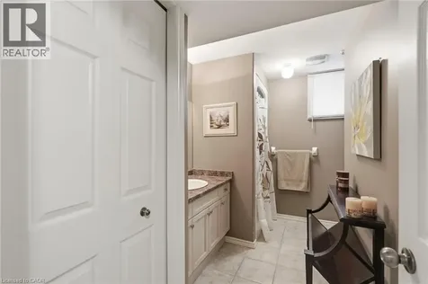 34 Brooklyn Avenue Brantford ON N3T 1B4