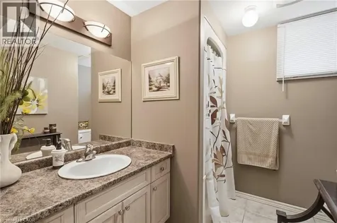 34 Brooklyn Avenue Brantford ON N3T 1B4