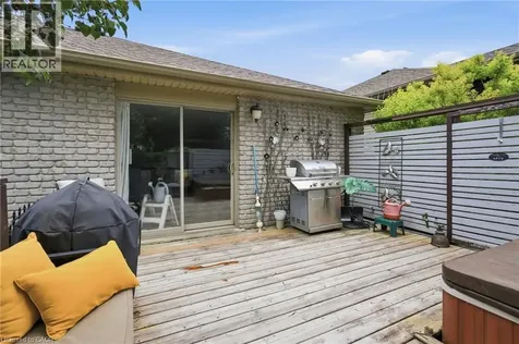 34 Brooklyn Avenue Brantford ON N3T 1B4