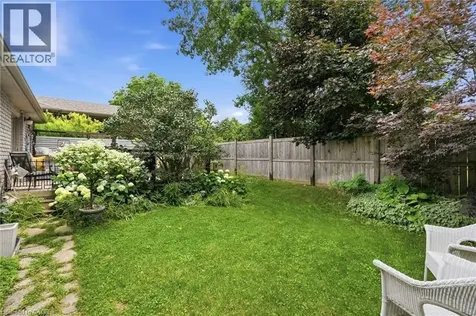 34 Brooklyn Avenue Brantford ON N3T 1B4