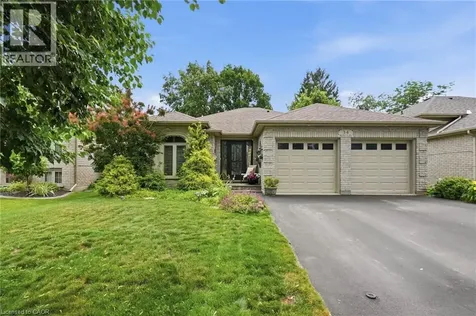 34 Brooklyn Avenue Brantford ON N3T 1B4