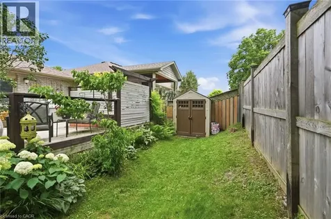 34 Brooklyn Avenue Brantford ON N3T 1B4