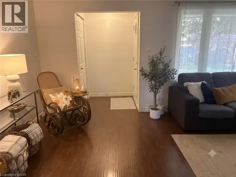 279 Sandowne Drive Waterloo ON N2K 2C1