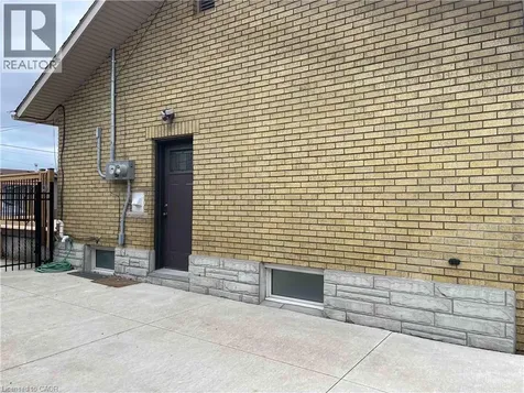 45 Endfield Avenue Hamilton ON L8T 2L3