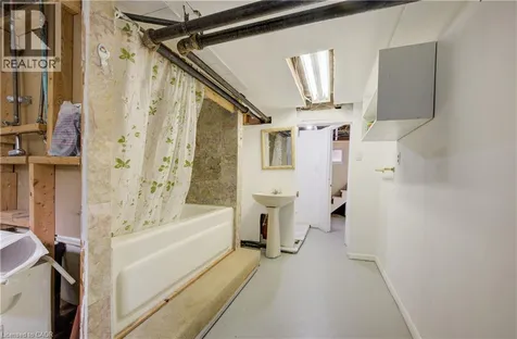 227 Lydia Street Kitchener ON N2H 1W4