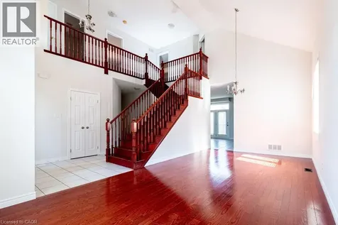 39 Naomi Court Ancaster ON L9G 5E4