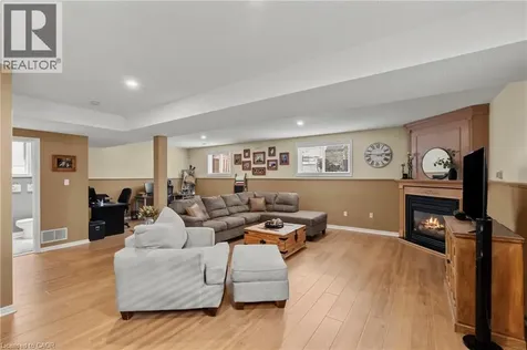 5991 Andrea Drive Niagara Falls ON L2H 2Z9