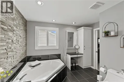 5991 Andrea Drive Niagara Falls ON L2H 2Z9