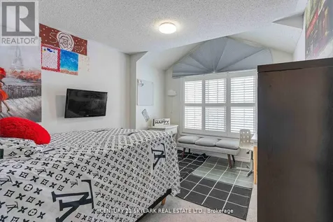 336 Col Phillips Drive Shelburne ON L9V 3W1