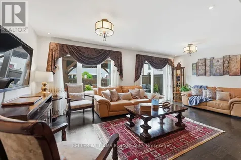 428 White Arctic Avenue Ottawa ON K2J 5Y9