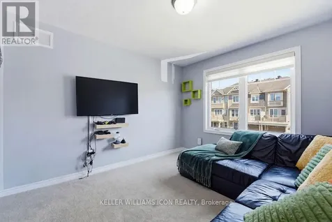 428 White Arctic Avenue Ottawa ON K2J 5Y9
