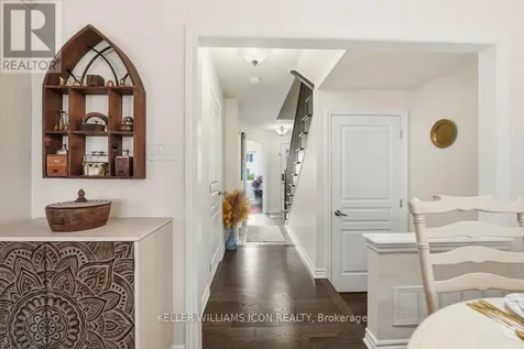 428 White Arctic Avenue Ottawa ON K2J 5Y9