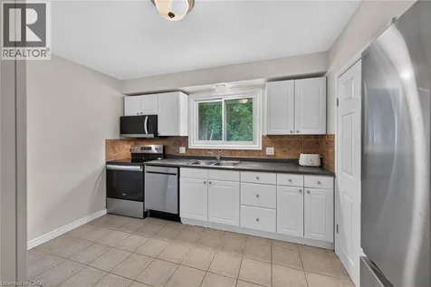 27 Ainslie Avenue Hamilton ON L8S 2J5