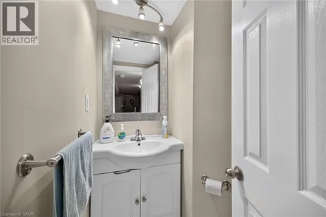27 Ainslie Avenue Hamilton ON L8S 2J5