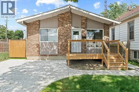 910 St. Luke Windsor ON N9J 3J7