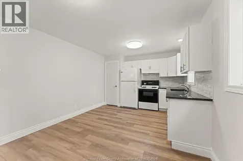 910 St. Luke Windsor ON N9J 3J7