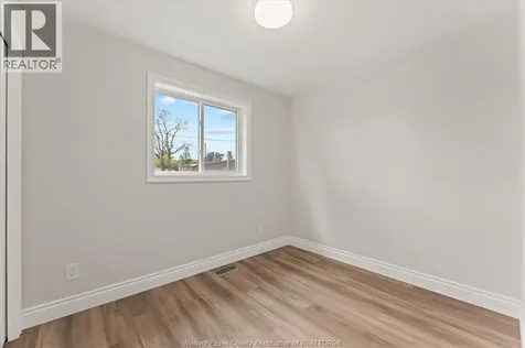 910 St. Luke Windsor ON N9J 3J7
