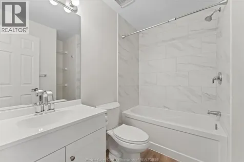 910 St. Luke Windsor ON N9J 3J7