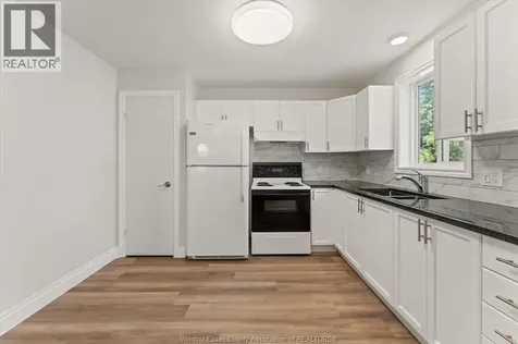 910 St. Luke Windsor ON N9J 3J7