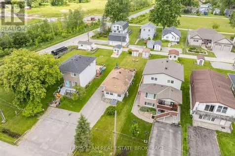 1066 Wood Street Innisfil ON L0L 1K0