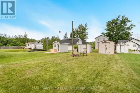 1066 Wood Street Innisfil ON L0L 1K0