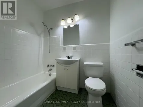 325A James Street South Hamilton (corktown) ON L8P 3B7