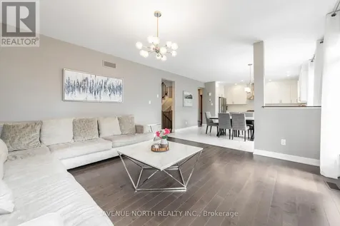 206 Reisling Way Ottawa ON K1T 0X1
