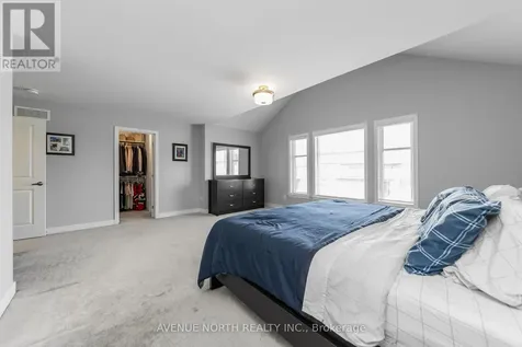 206 Reisling Way Ottawa ON K1T 0X1