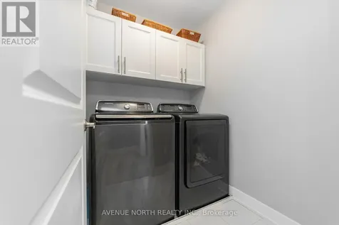 206 Reisling Way Ottawa ON K1T 0X1