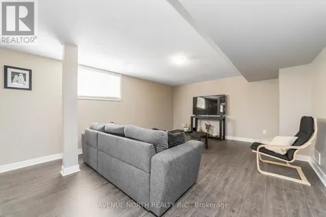 206 Reisling Way Ottawa ON K1T 0X1