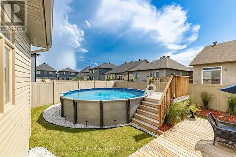 206 Reisling Way Ottawa ON K1T 0X1