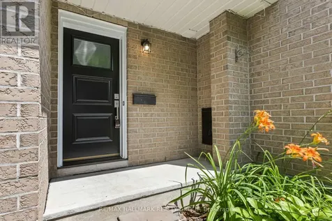 602 Louis Toscano Drive Ottawa ON K4A 0B2