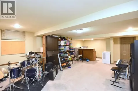 75 Josephine Drive Hamilton ON L9B 2B7