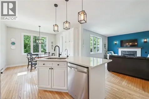 538 Sandbanks Crescent Waterloo ON N2V 2K2