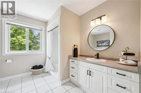 538 Sandbanks Crescent Waterloo ON N2V 2K2