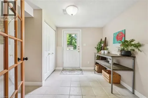 538 Sandbanks Crescent Waterloo ON N2V 2K2