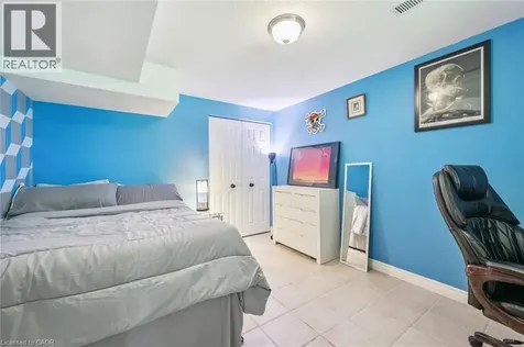 538 Sandbanks Crescent Waterloo ON N2V 2K2