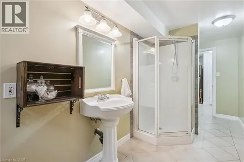 538 Sandbanks Crescent Waterloo ON N2V 2K2