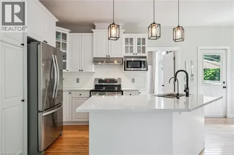538 Sandbanks Crescent Waterloo ON N2V 2K2