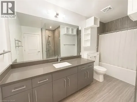 2007 James Street Burlington ON L7R 0G7