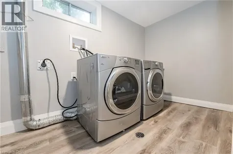 49 Cait Avenue Kitchener ON N2C 1G3