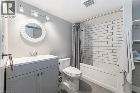 49 Cait Avenue Kitchener ON N2C 1G3