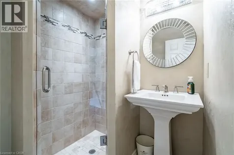 45 Peppertree Crescent Ancaster ON L9G 4L8