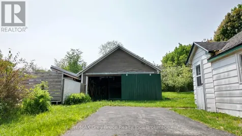 19 Mill Street Northern Bruce Peninsula ON N0H 1W0