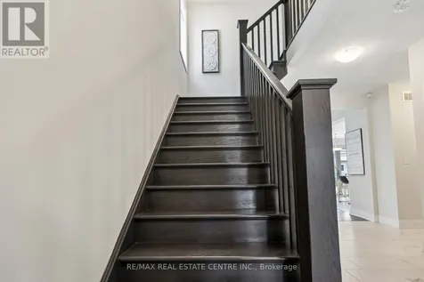 294 Chokecherry Crescent Waterloo ON N2V 0H1